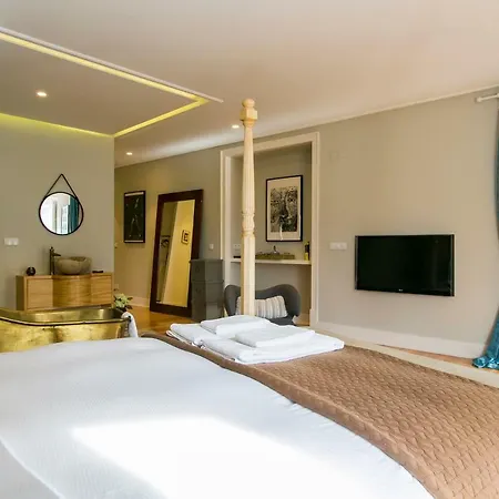 Marchesa Da Bica Luxury