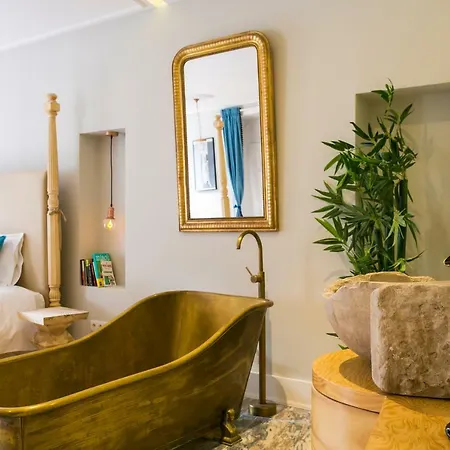 Marchesa Da Bica Luxury *